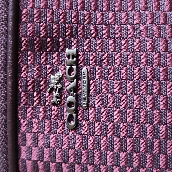 NWT Coach Legacy Jacquard Cranberry & Oxblood Leather Camera Bag Crossbody ❤️🤎 - Picture 4 of 16